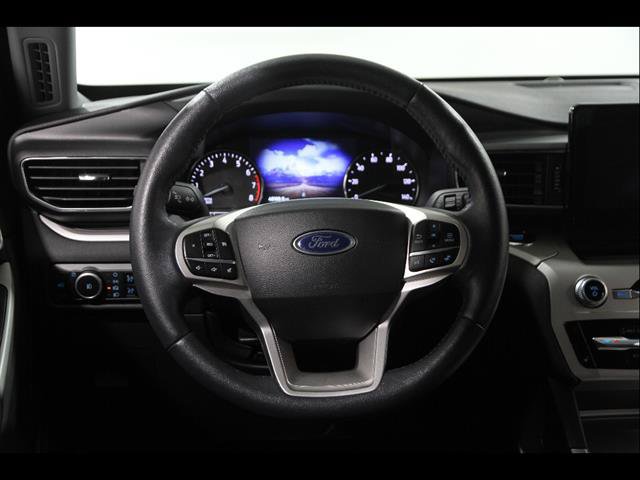 Certified 2023 Ford Explorer XLT w/ Equipment Group 202A AWD/4WD image 7