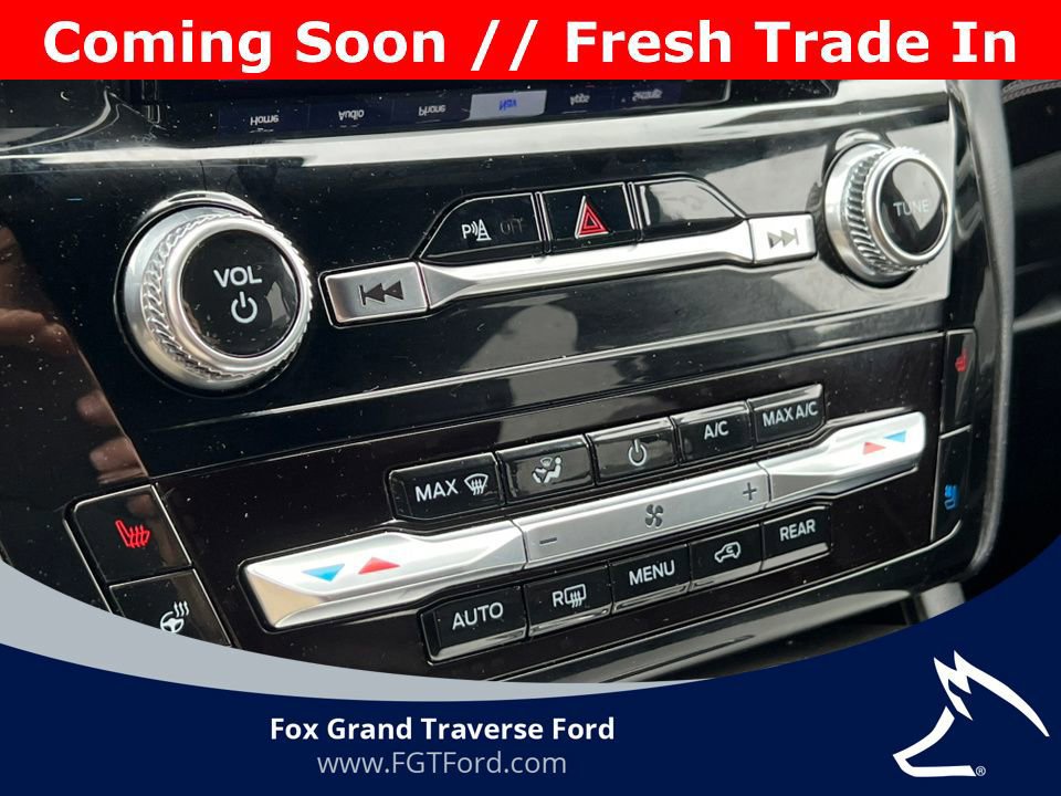 Certified 2023 Ford Explorer Platinum w/ Technology Package AWD/4WD image 32