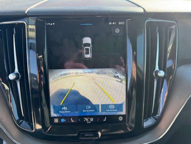 Used 2024 Volvo XC60 B5 Core image 20