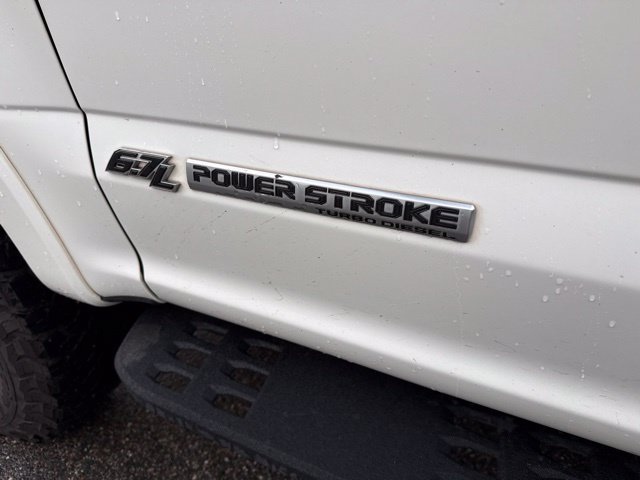 Certified 2022 Ford F350 Platinum w/ Tremor Off-Road Package AWD/4WD image 18