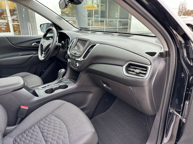 Used 2020 Chevrolet Equinox LT w/ Driver Convenience Package image 61