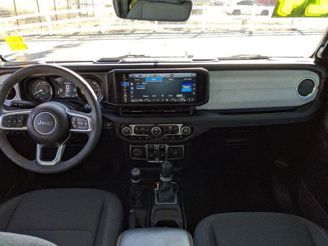 Used 2024 Jeep Wrangler Unlimited Sahara w/ Technology Group image 8