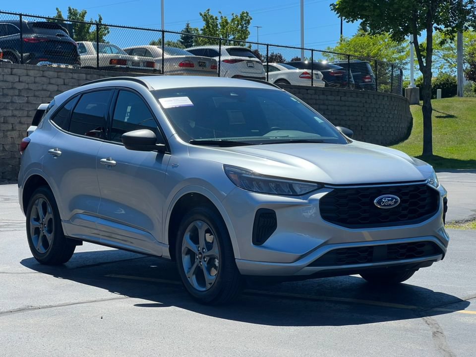 Certified 2023 Ford Escape ST-Line w/ Tech Pack #1 AWD/4WD image 36