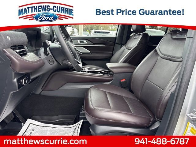 Certified 2025 Ford Explorer Platinum image 9