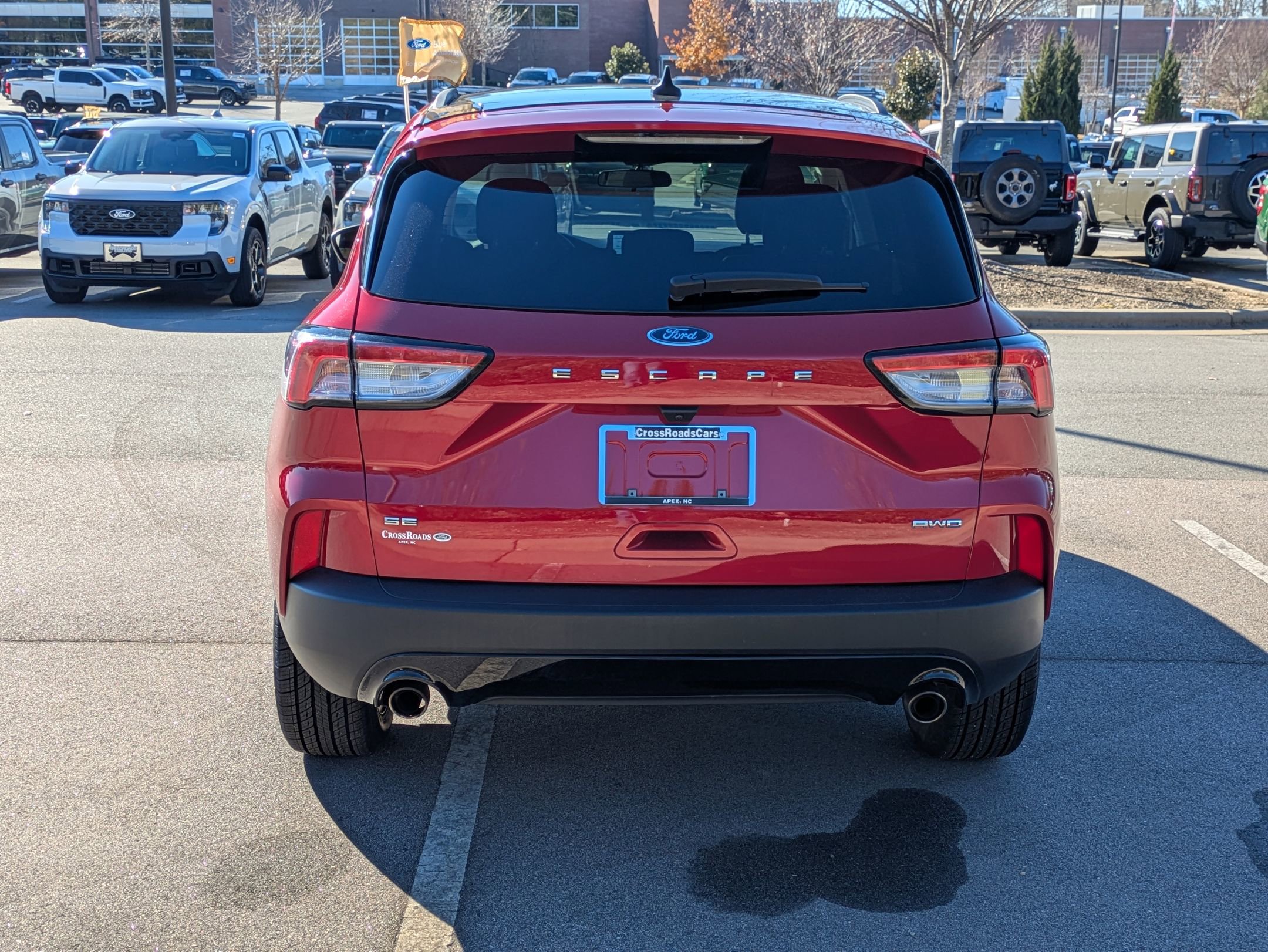 Certified 2022 Ford Escape SE w/ SE Sport Appearance Package image 5