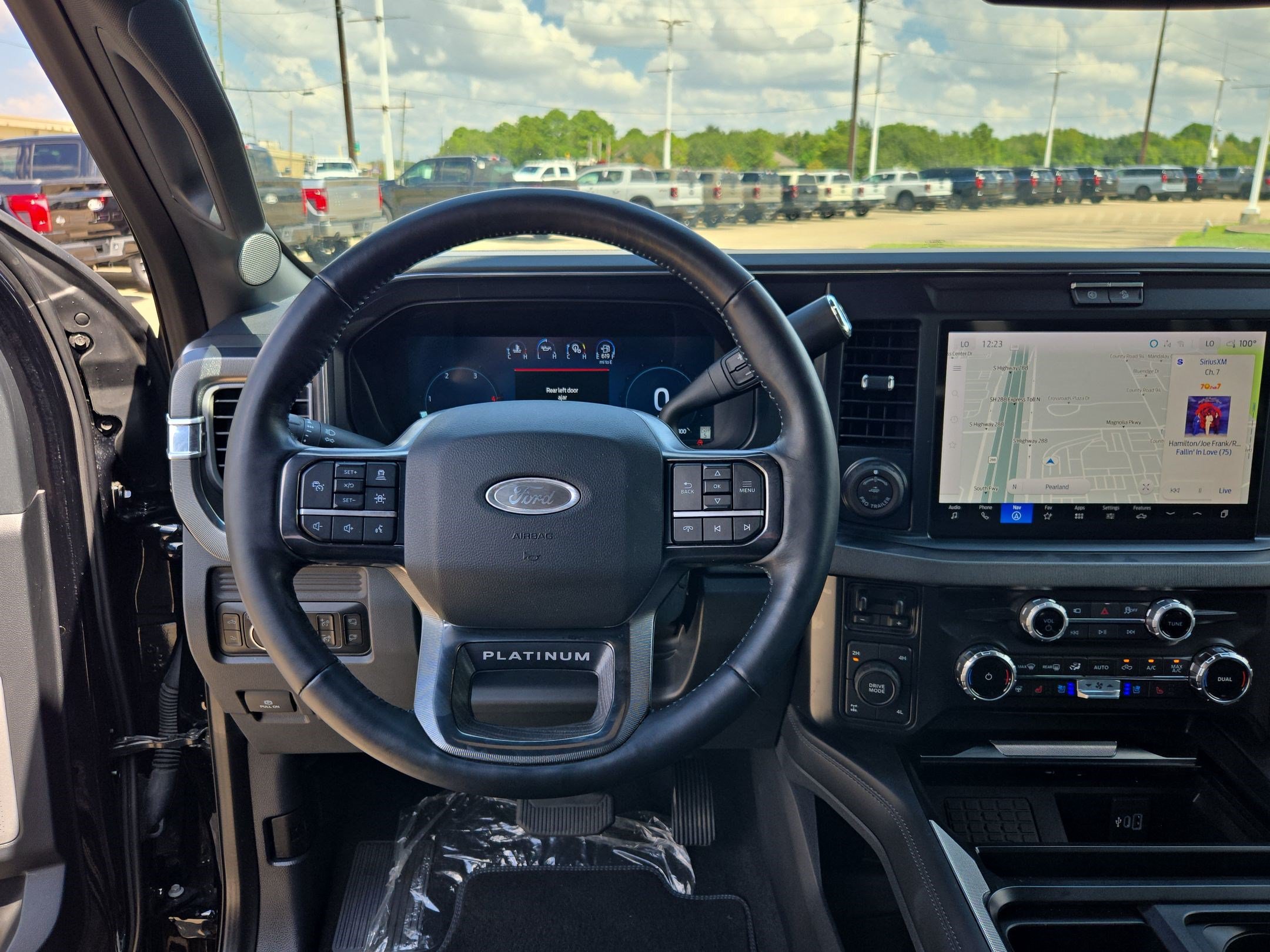 Certified 2025 Ford F250 Platinum w/ FX4 Off-Road Package AWD/4WD image 52