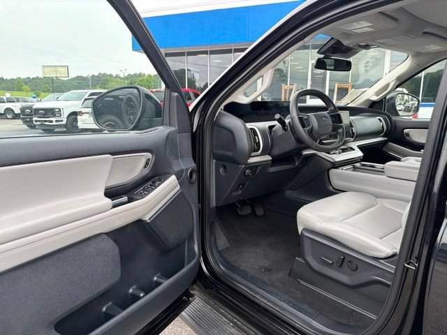 Certified 2025 Ford Expedition Active AWD/4WD image 44