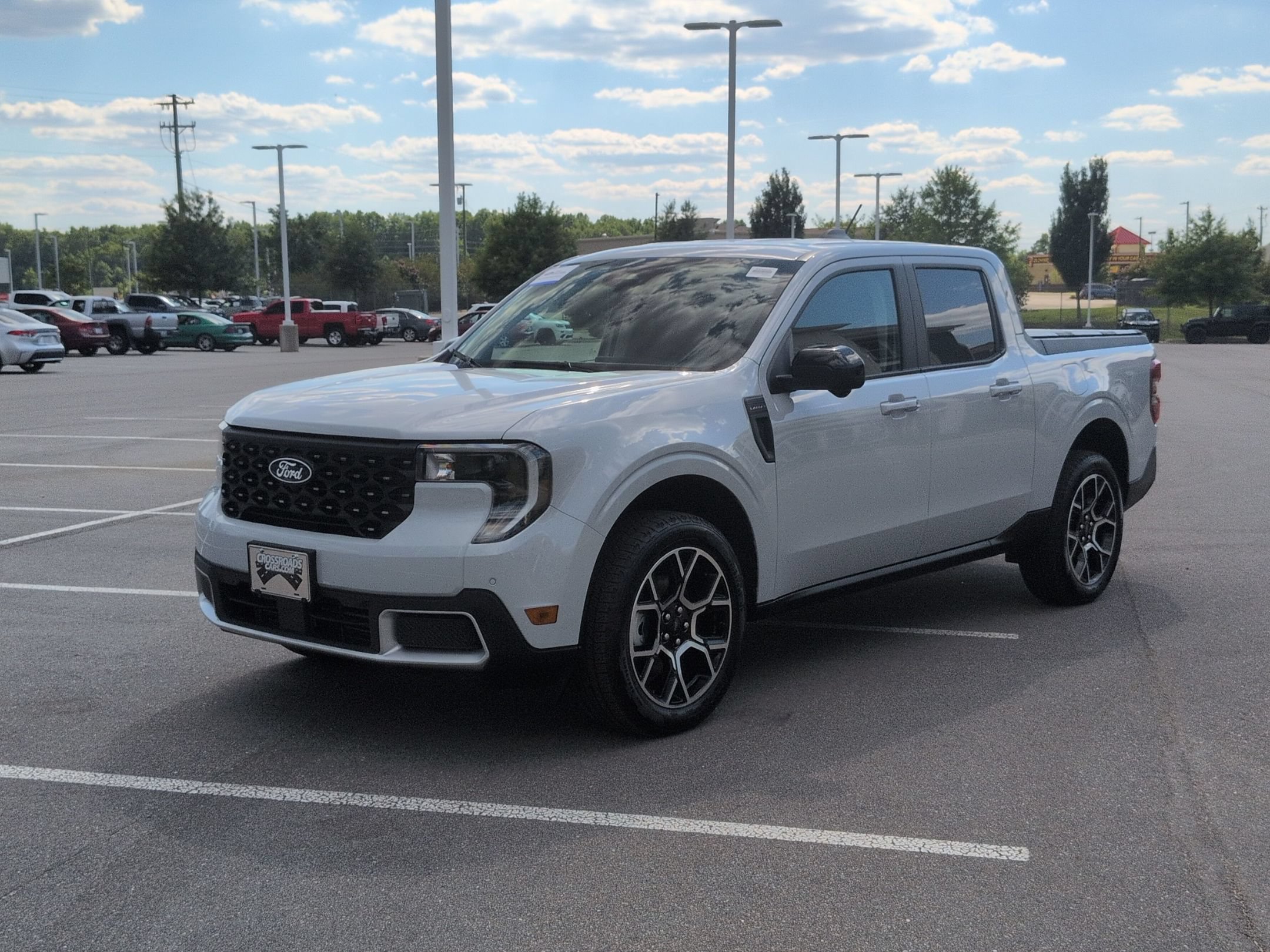 Certified 2025 Ford Maverick Lariat w/ 4K Tow Package AWD/4WD image 8