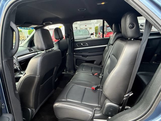 Certified 2018 Ford Explorer XLT w/ Equipment Group 202A FWD image 12