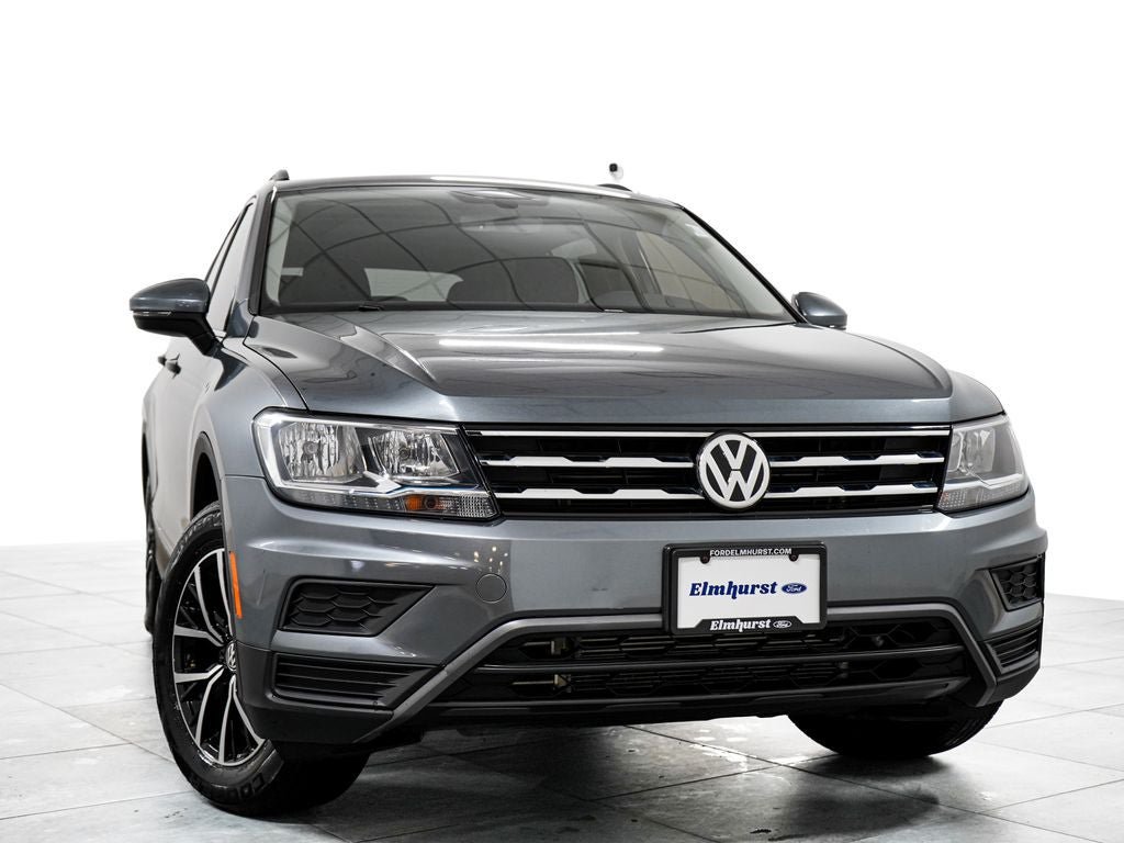Used 2021 Volkswagen Tiguan SE w/ Panoramic Sunroof Package AWD/4WD image 3