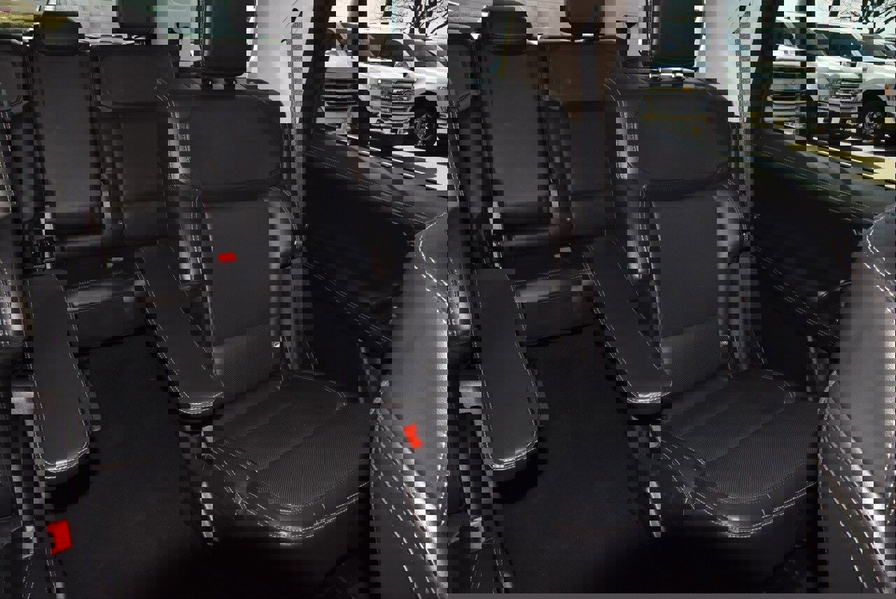 Certified 2025 Ford Expedition Platinum image 23