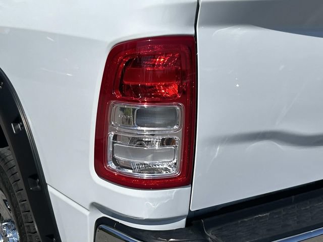 Used 2024 RAM 2500 Tradesman w/ Chrome Appearance Group AWD/4WD image 12