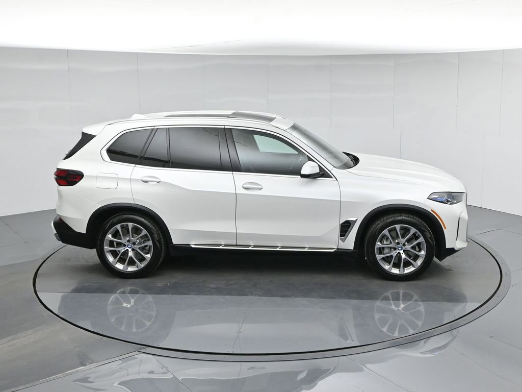 Used 2025 BMW X5 xDrive50e image 43