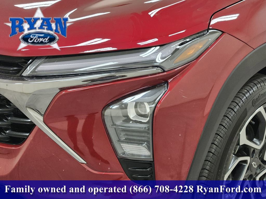 Used 2025 Chevrolet Trax RS w/ Driver Confidence Package image 6