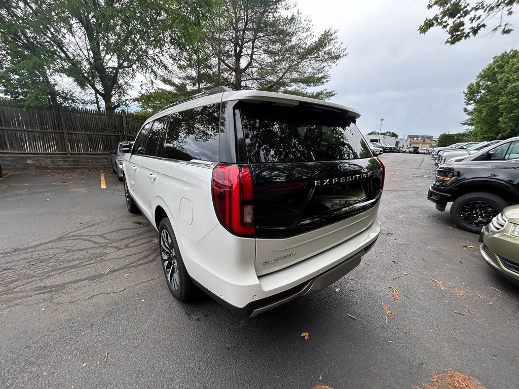 Certified 2025 Ford Expedition Platinum w/ Driver's Package AWD/4WD image 5