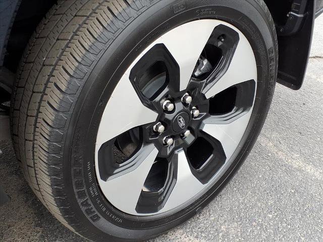 Certified 2023 Ford F150 Lightning Platinum image 29