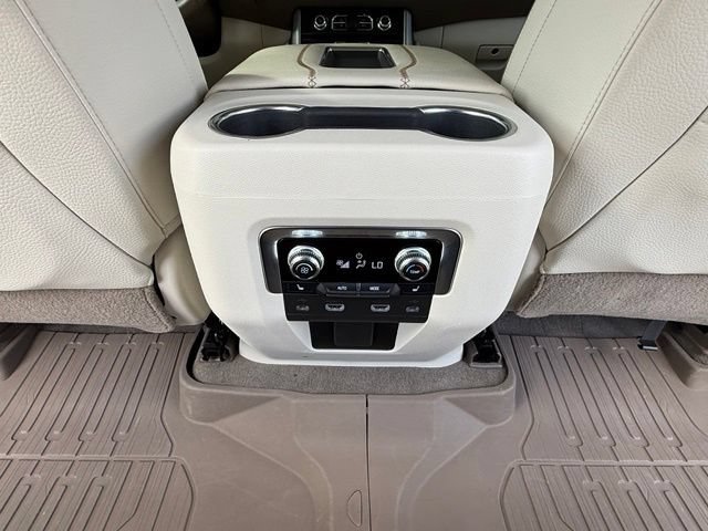 Used 2021 GMC Yukon XL Denali w/ Denali Premium Package RWD image 22