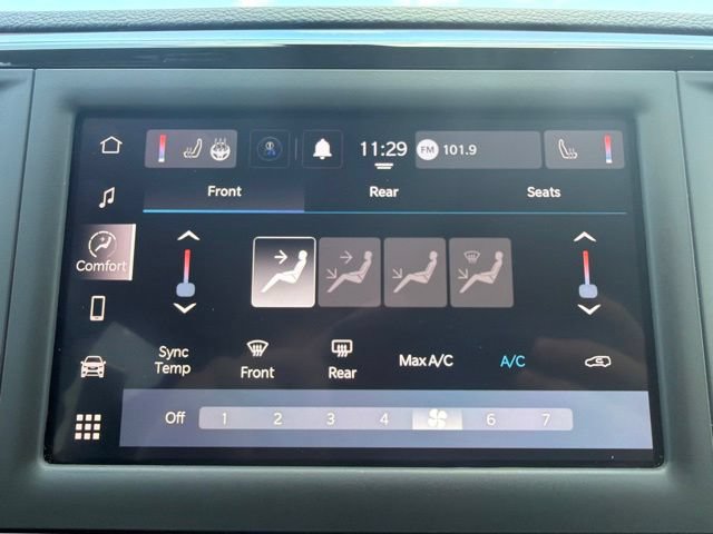 Used 2022 Chrysler Voyager LX FWD image 33