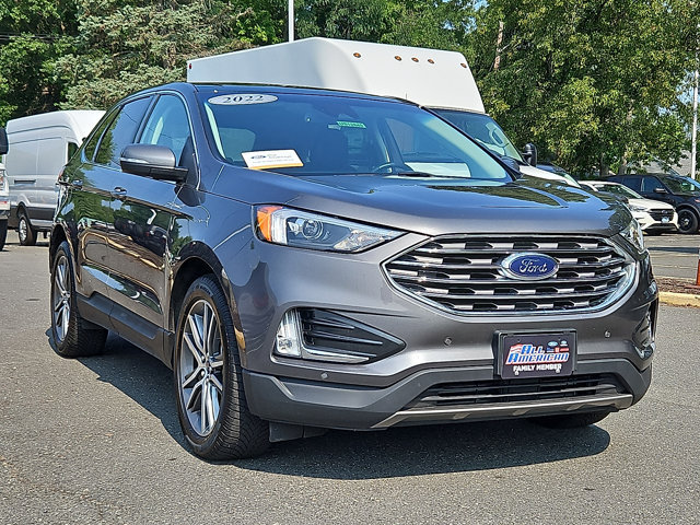 Certified 2022 Ford Edge Titanium AWD/4WD image 2