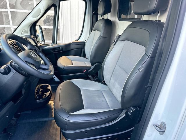 Used 2025 RAM ProMaster 2500 w/ Convenience Group image 12
