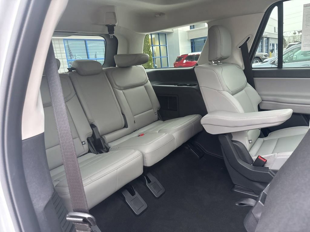 Certified 2025 Ford Expedition Active image 42