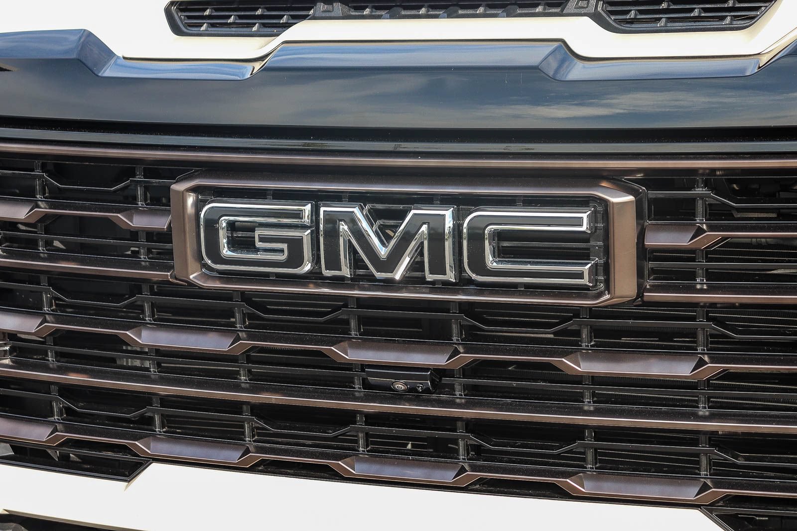Used 2026 GMC Sierra 2500 AT4X w/ AT4X AEV Edition AWD/4WD image 11