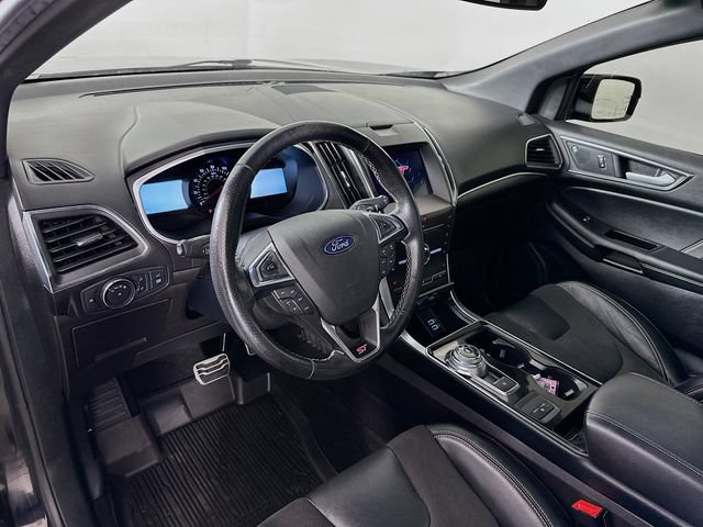 Certified 2019 Ford Edge ST w/ Cold Weather Package AWD/4WD image 15