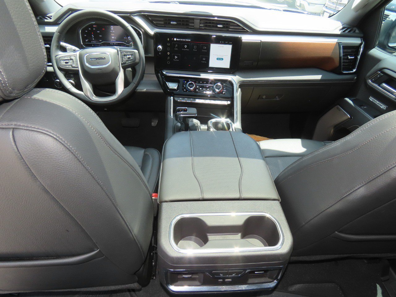 Used 2025 GMC Sierra 1500 Denali w/ Denali Reserve Package AWD/4WD image 21