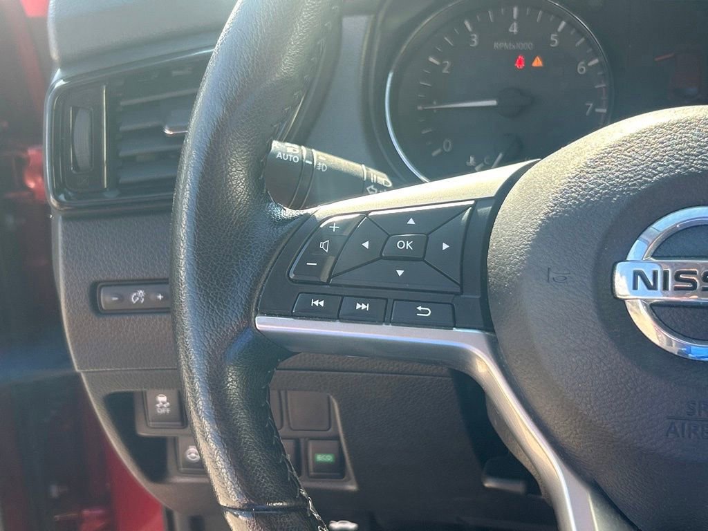 Used 2022 Nissan Rogue Sport SV image 35