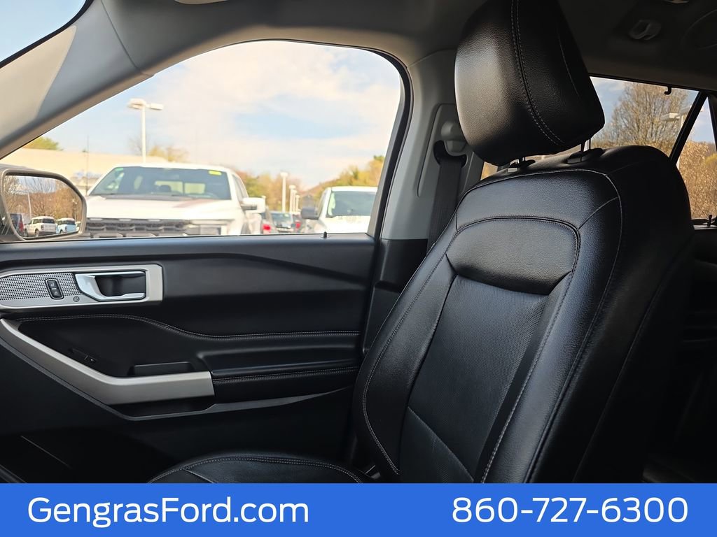 Certified 2023 Ford Explorer Limited AWD/4WD image 39