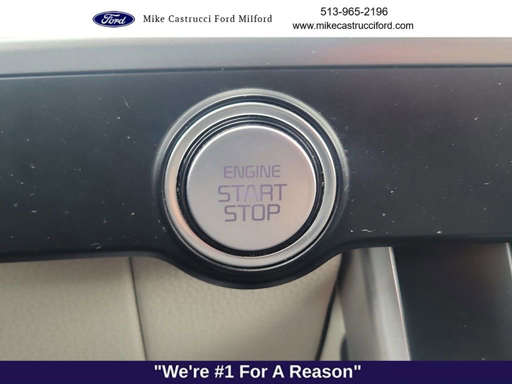 Used 2023 Kia Carnival LX FWD image 26