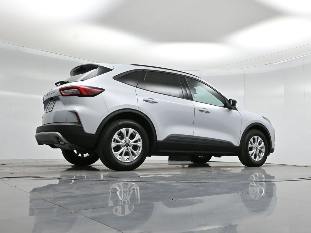 Certified 2025 Ford Escape Active image 16