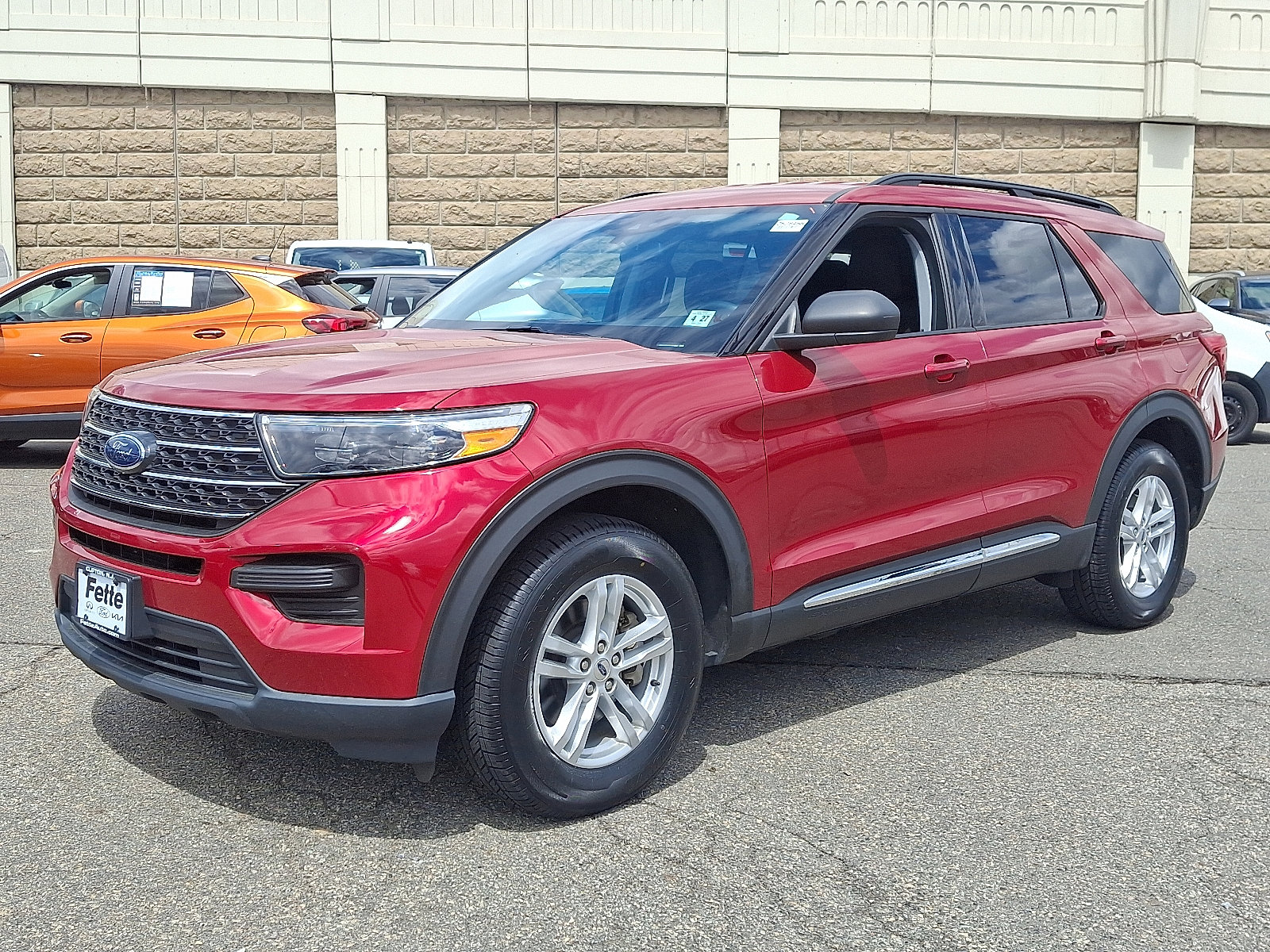 Certified 2022 Ford Explorer XLT w/ Class IV Trailer Tow Package
