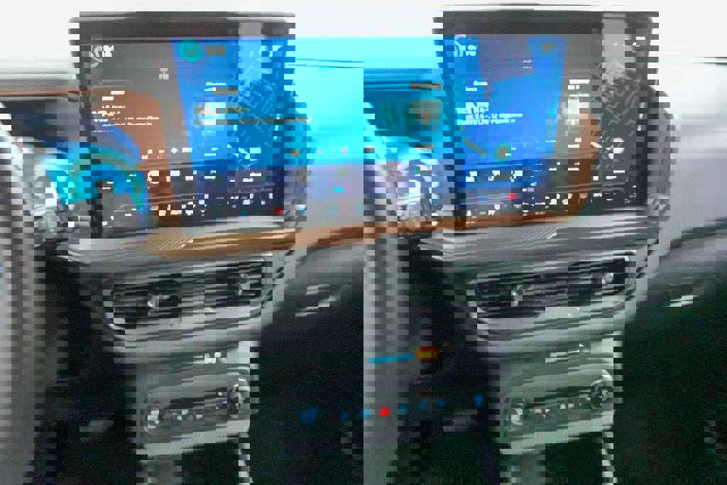 Certified 2025 Ford Bronco Sport Outer Banks w/ Outer Banks Tech Package+ AWD/4WD image 15