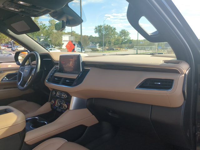 Used 2023 Chevrolet Suburban Premier w/ Premium Package AWD/4WD image 38