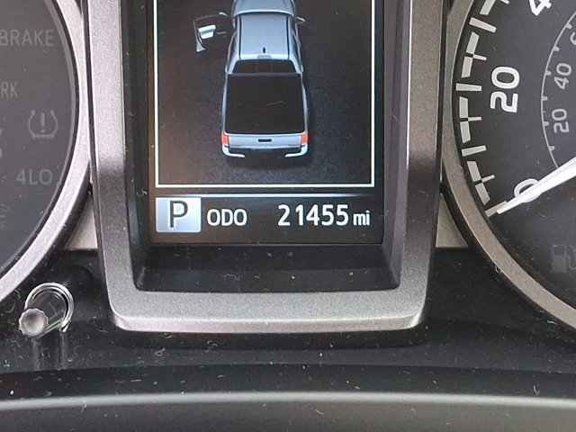 Used 2023 Toyota Tacoma TRD Off-Road w/ Black Out Package (TMS) AWD/4WD image 26