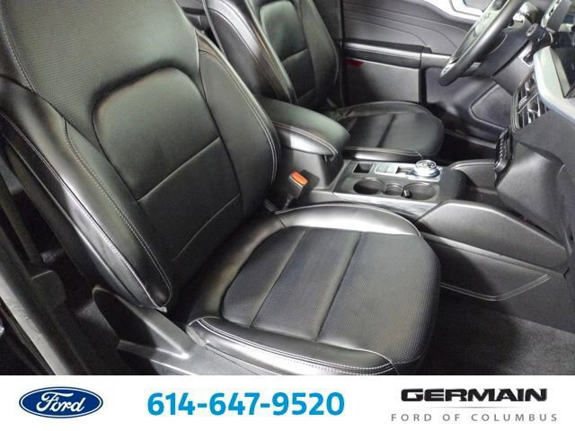 Certified 2024 Ford Escape Platinum AWD/4WD image 30