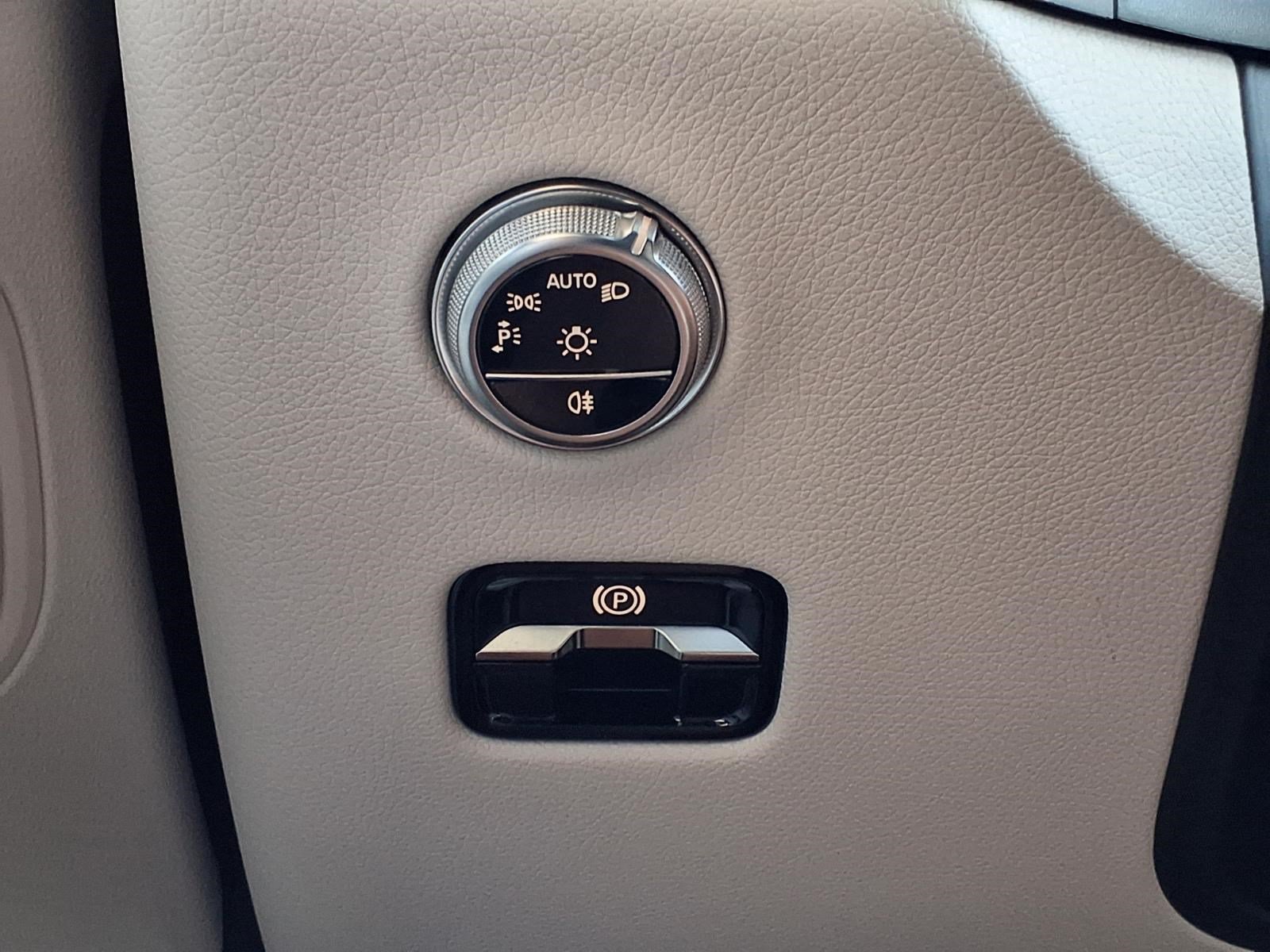 Used 2026 Mercedes-Benz GLC 300 4MATIC image 21
