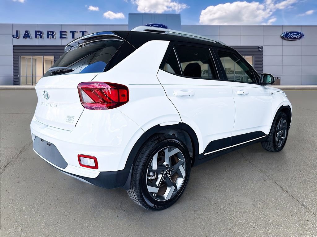 Used 2024 Hyundai Venue Limited FWD image 7