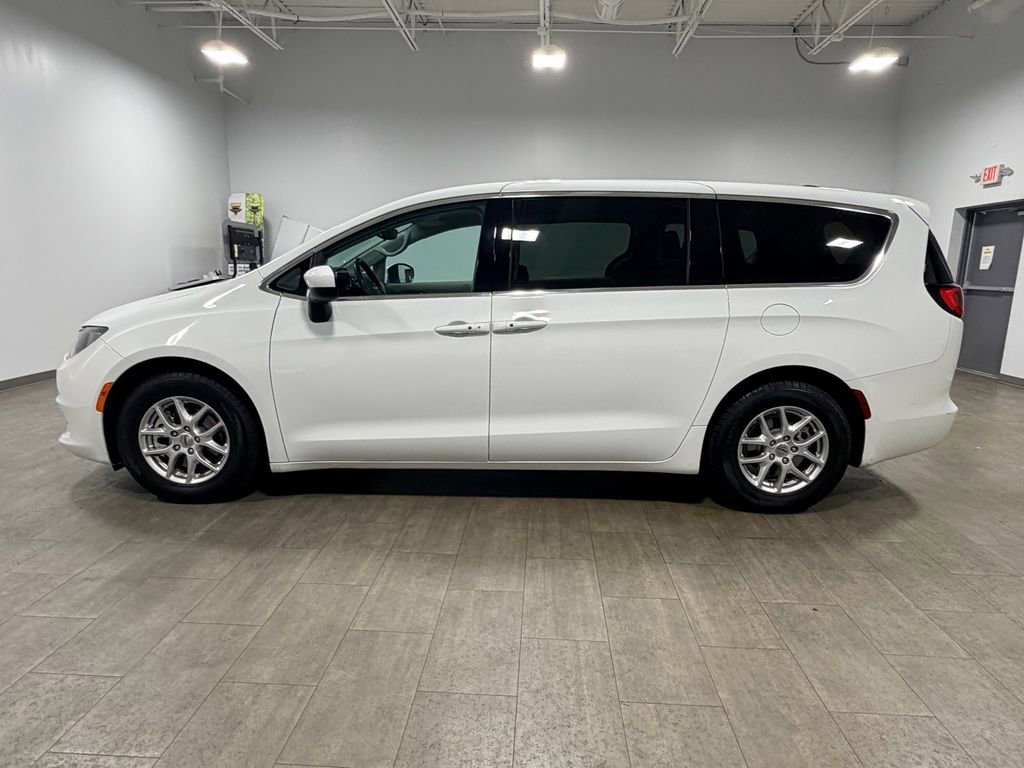 Used 2023 Chrysler Voyager LX w/ Fleet Security Group image 7