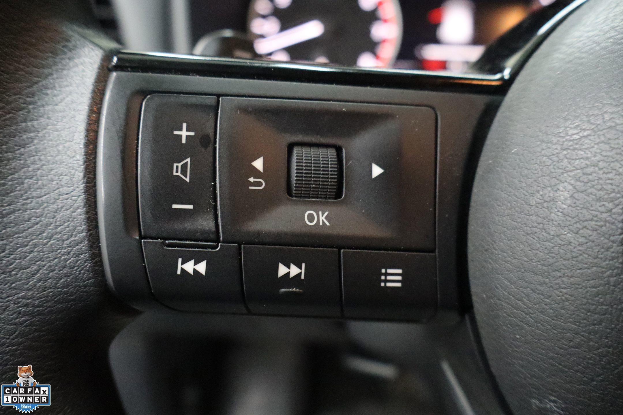 Used 2023 Nissan Rogue SV image 16