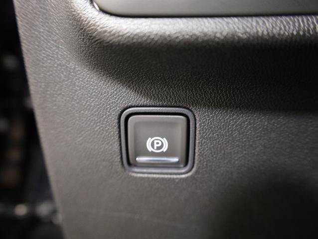 Used 2024 GMC Terrain Denali w/ Denali Premium Package AWD/4WD image 28