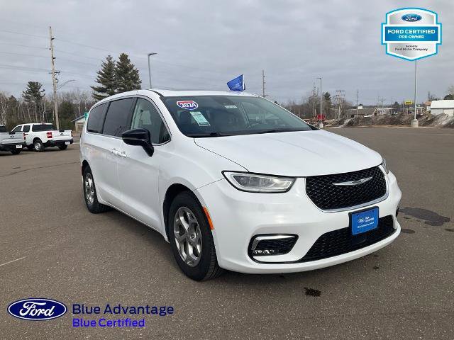 Used 2024 Chrysler Pacifica Limited image 5