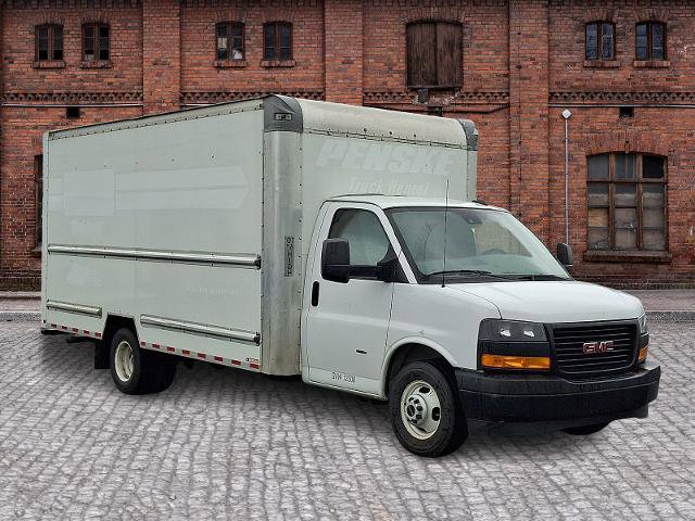 Used 2021 GMC Savana 3500 Extended w/ Power Convenience Package RWD image 3