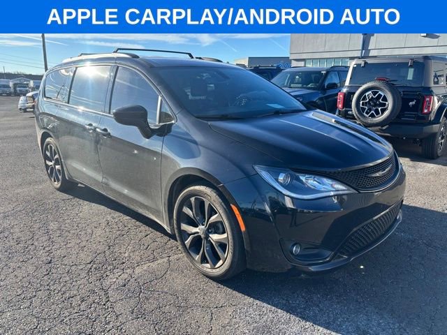 Used 2020 Chrysler Pacifica Touring w/ S Appearance Package