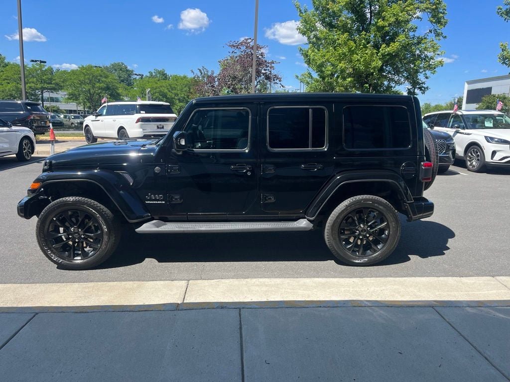 Used 2023 Jeep Wrangler Unlimited Sahara AWD/4WD image 6