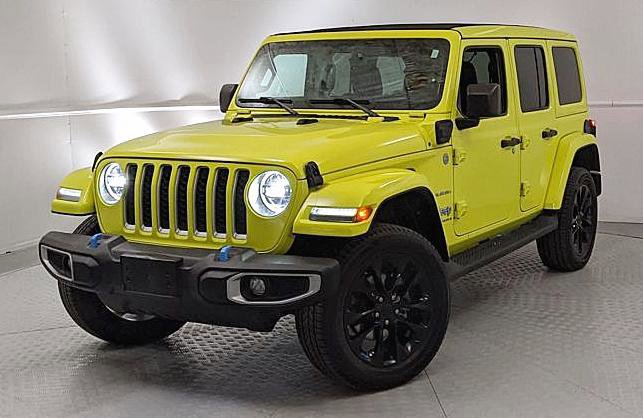 Used 2023 Jeep Wrangler Unlimited Sahara w/ Cold Weather Group image 6
