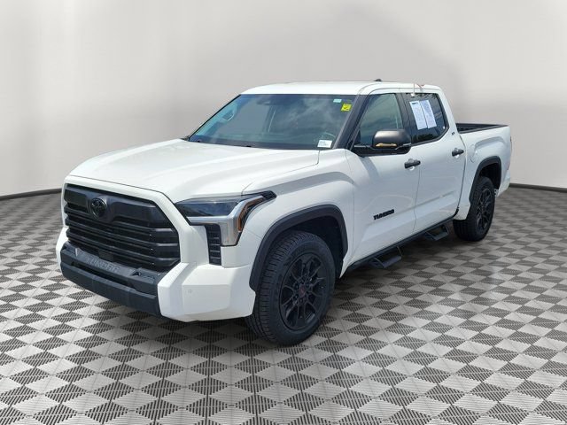 Used 2022 Toyota Tundra SR5 w/ Convenience Package RWD image 3