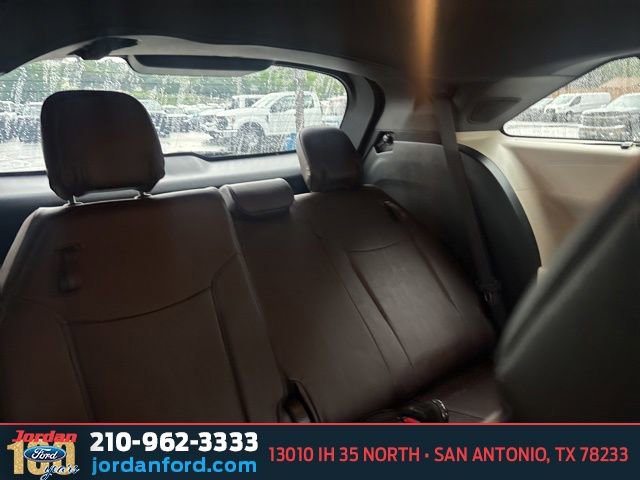 Used 2024 Toyota Sienna Platinum FWD image 10