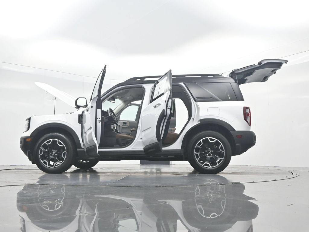 Certified 2025 Ford Bronco Sport Outer Banks w/ Outer Banks Tech Package+ AWD/4WD image 53